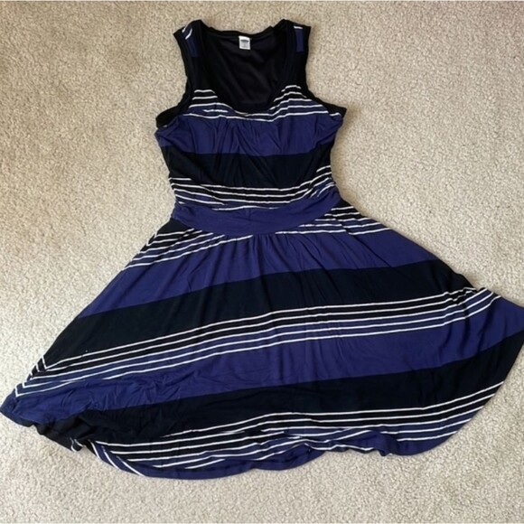Old Navy Xl Womens Dress Black Navy and White Stripes Sleeveless Summer Swing - Picture 3 of 16